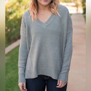 Lush v neck sweater size L